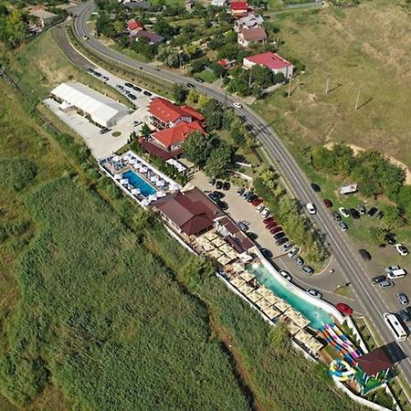 Pensiunea Lebada Hotel Tulcea Exterior photo