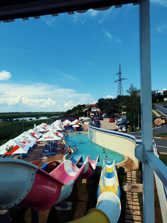 Pensiunea Lebada Hotel Tulcea Exterior photo